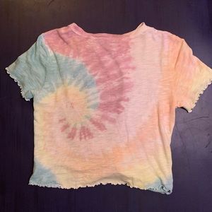 Pastel Tie Die American Eagle crop top, ties at the bottom, wavy edges.
